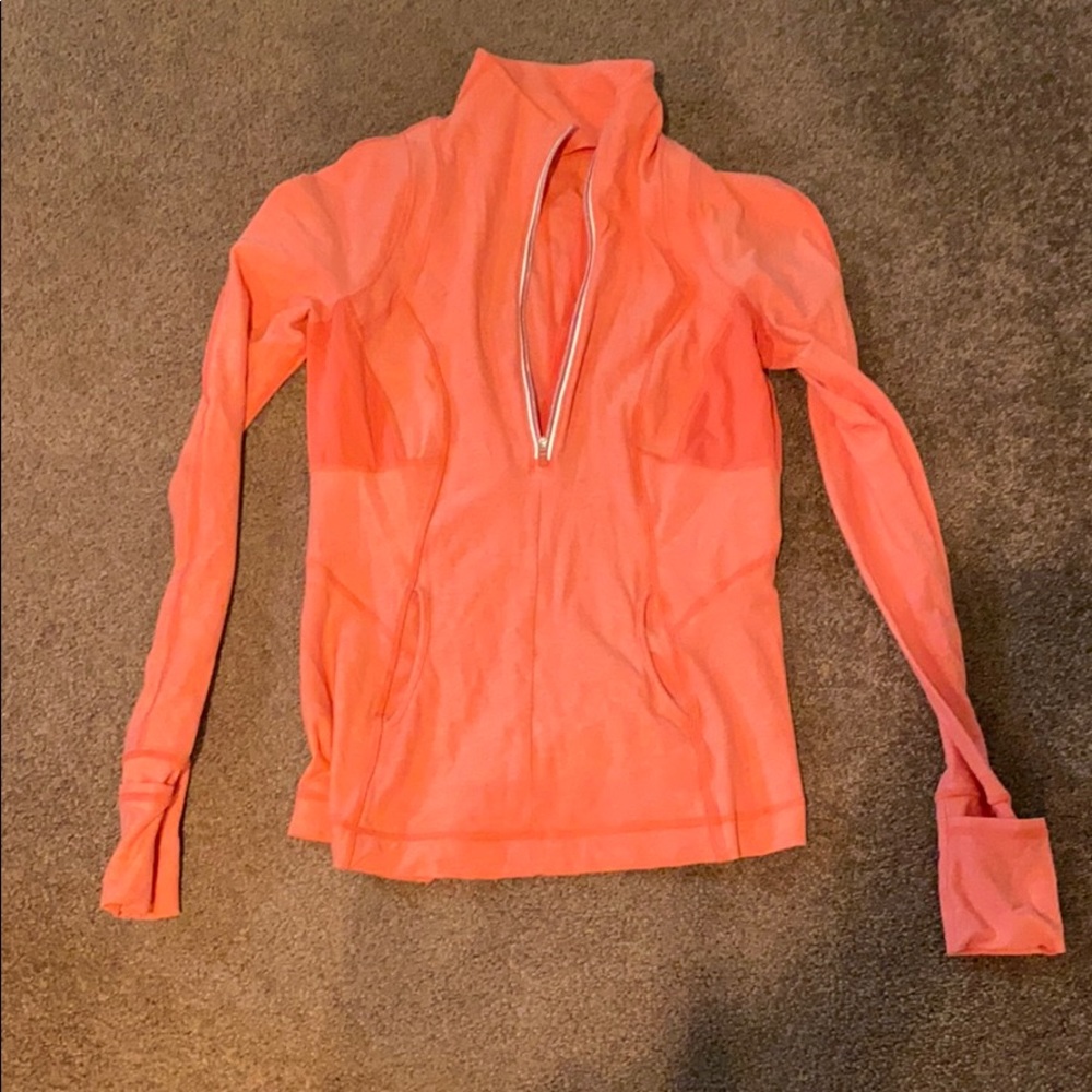 LULULEMON: Half zip